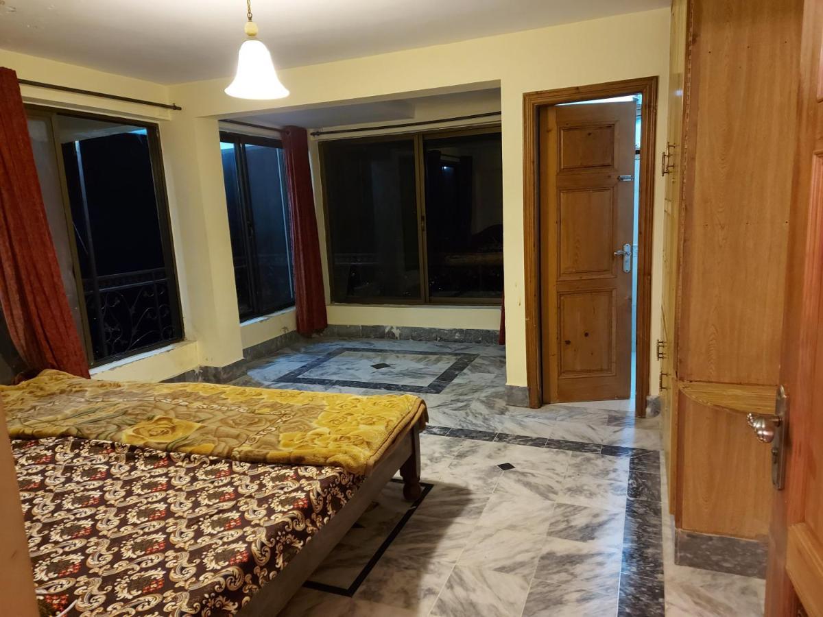 Shahrukh Heights Hotel Murree Exterior photo